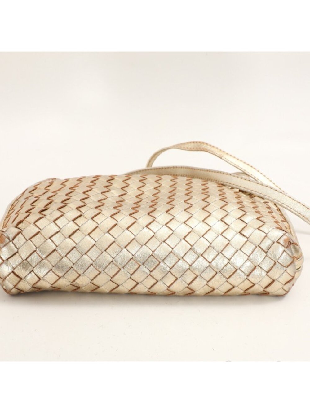 Vintage 70s 80s Metallic Gold Woven Leather Crossbody Bag - Picture 4 of 10